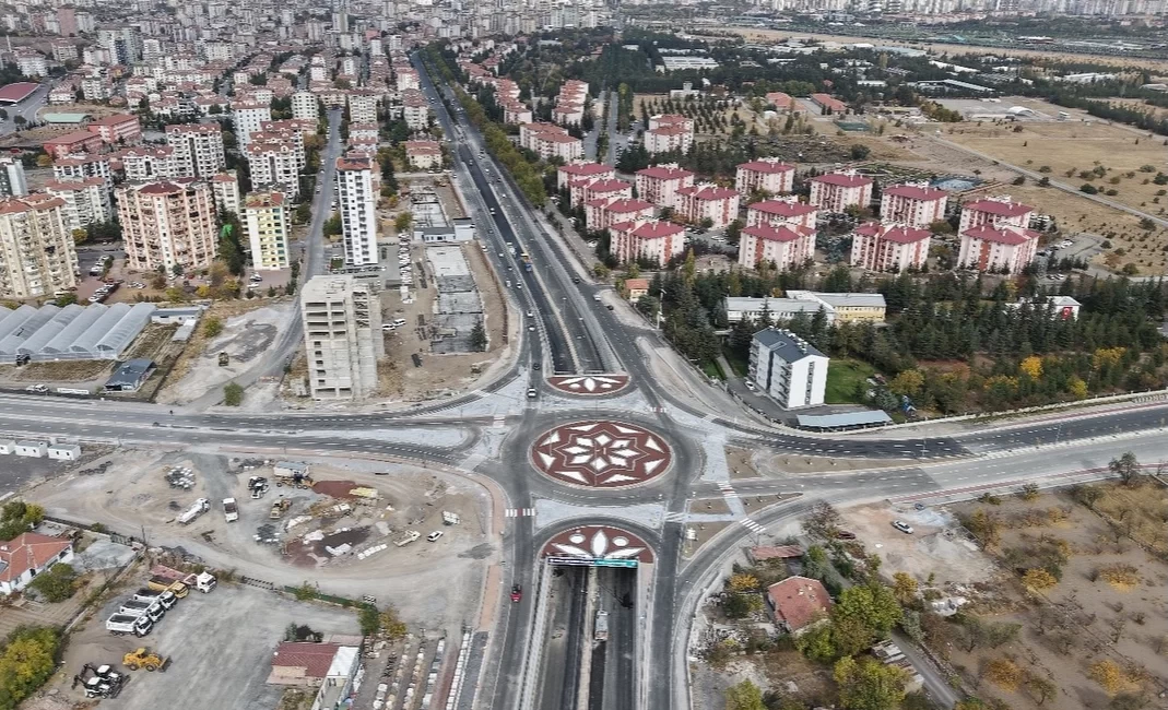 Kayseri Büyükşehir Belediye Başkanı Dr. Memduh Büyükkılıç, Mehmet Özhaseki Bulvarı