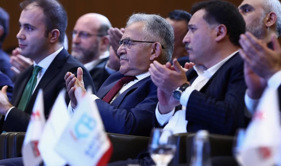 Kayseri Büyükşehir’den tarım ve hayvancılığa milyarlık destek Kayseri Büyükşehir Belediye Başkanı Dr. Memduh Büyükkılıç, Kayseri Ticaret Borası