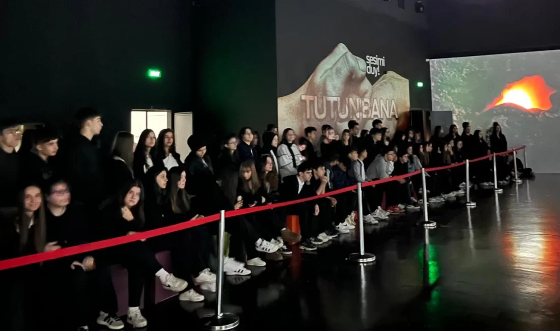 Kartepe Anadolu Lisesi öğrencileri, İzmit Belediyesi 17 Ağustos Deprem Anma