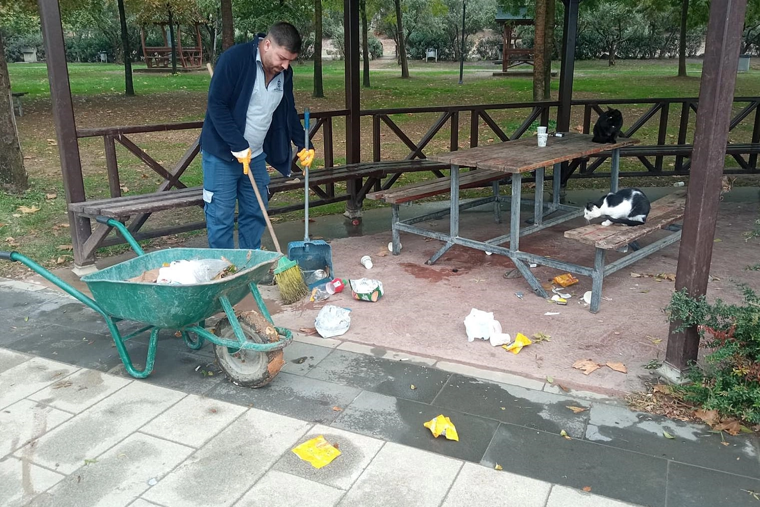 Kocaeli Büyükşehir Belediyesi, vatandaşların daha sağlıklı, temiz ve konforlu alanlarda
