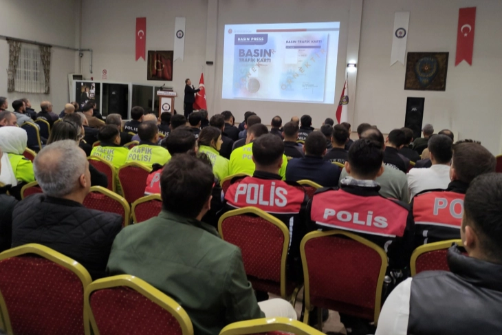 Konya İl Emniyet Müdürlüğünce düzenlenen “Polis-Halk İlişkilerinde Etkin Yaklaşımlar ve