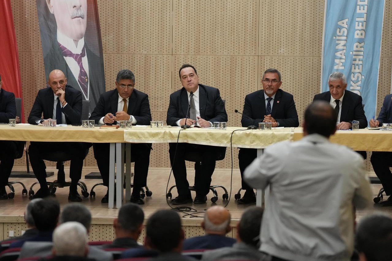 Manisa Büyükşehir Belediye Başkanı Besim Dutlulu, Selendi ilçesinde mahalle muhtarları,