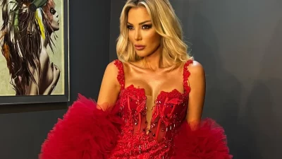 Türk müziğinin sevilen ismi Petek Dinçöz, geçtiğimiz gece Yeni Gazino