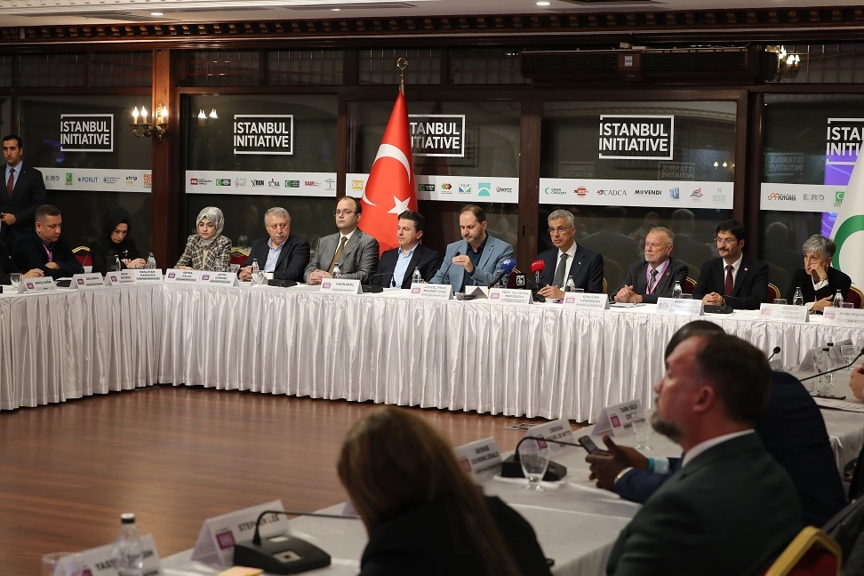 Yeşilay, İstanbul İnisiyatifi Zirvesi’nin 6’ncısını gerçekleştirdi. Sağlık Bakanı Memişoğlu, Yeşilay