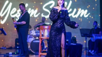 Ünlü şarkıcı Yeşim Salkım, hafta sonu Yavru Vatan Kıbrıs’ta uzun