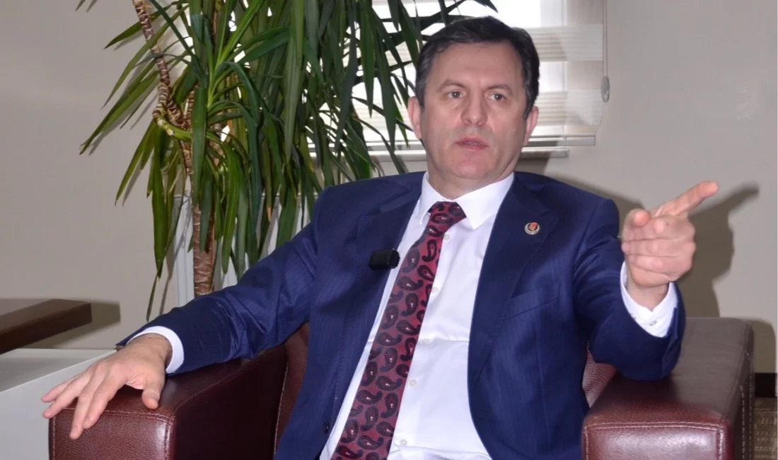 BBP Genel Başkan Vekili Türker Yörükçüoğlu, Sakarya’da esnaf ziyareti yaparak