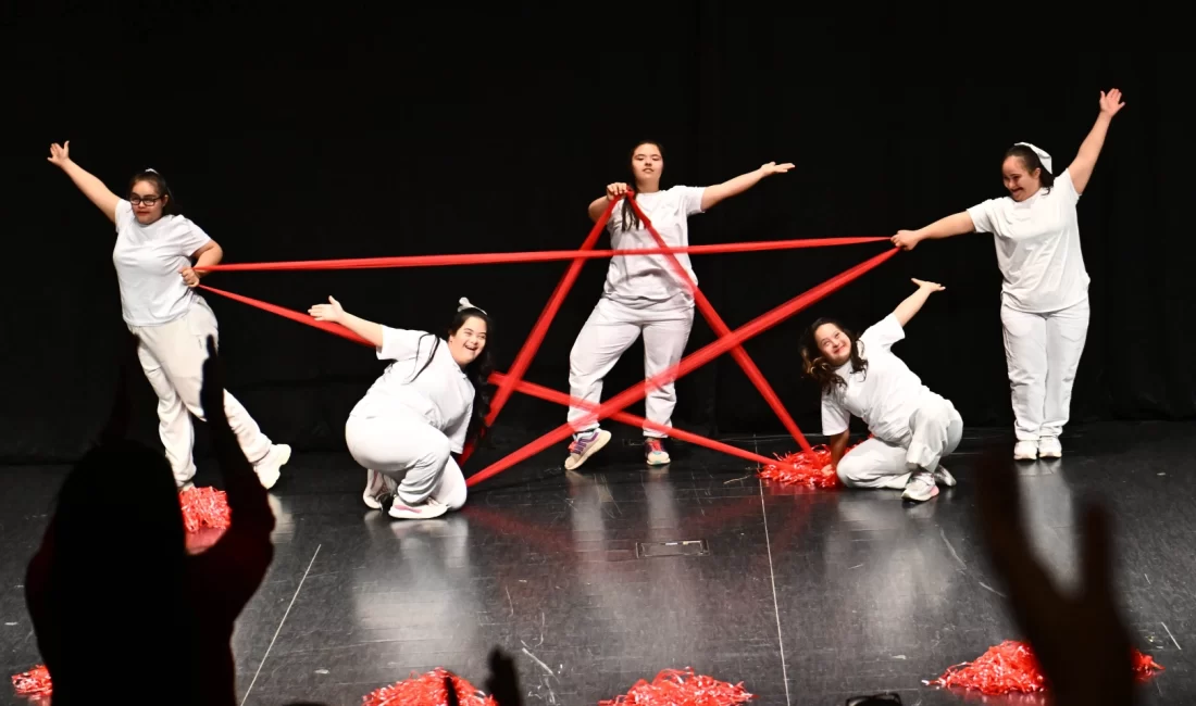 Antalya Muratpaşa Belediyesi Engelsiz Kafe’nin özel çocukları, yıl boyunca müzikten