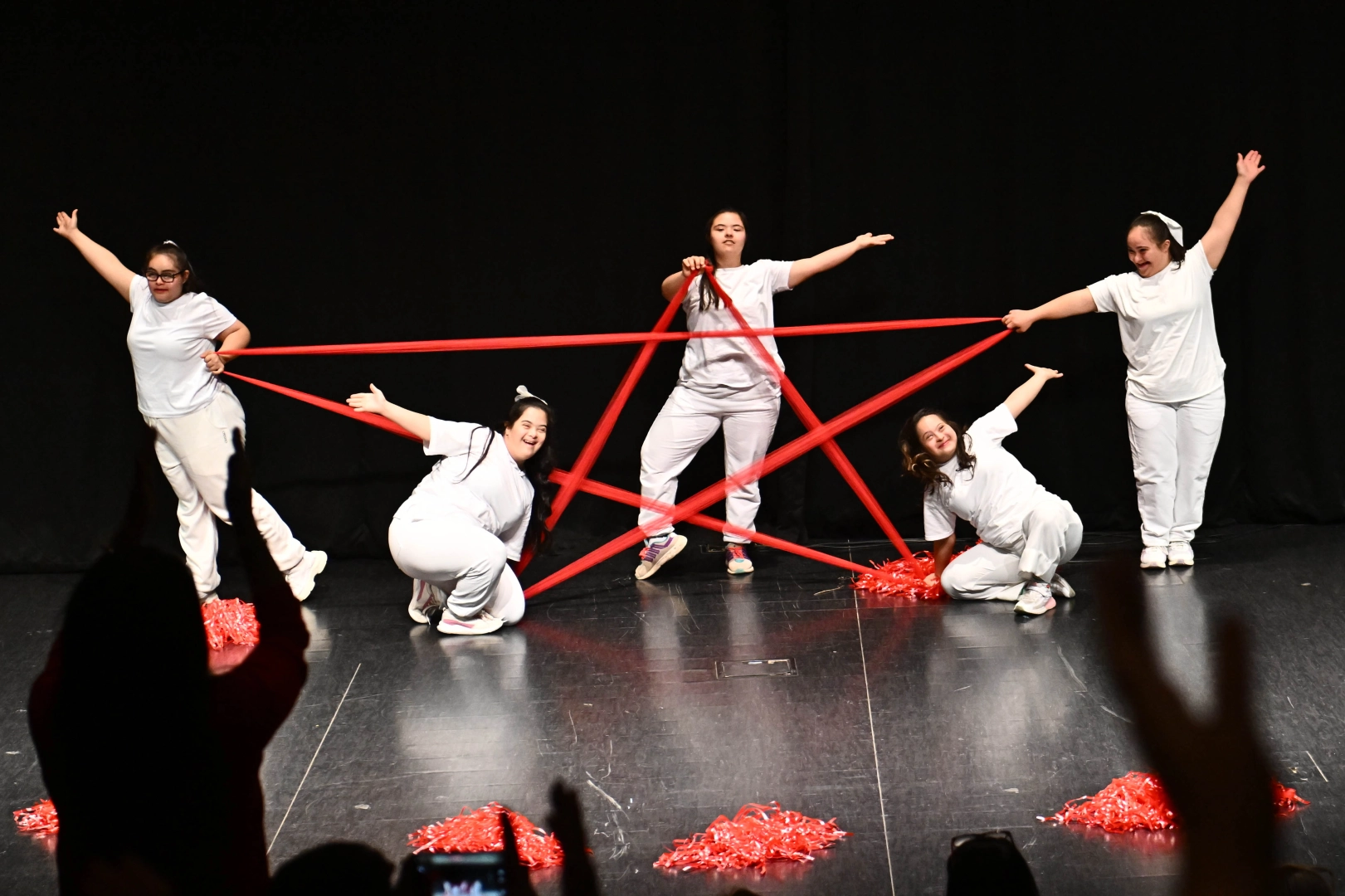 Antalya Muratpaşa Belediyesi Engelsiz Kafe’nin özel çocukları, yıl boyunca müzikten