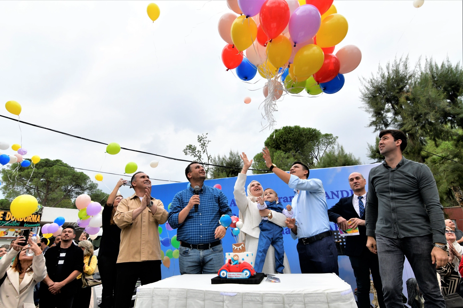 İzmir’de Bornova Belediyesi’nin öncülüğünde yürütülen bağış kampanyasıyla SMA Tip 1