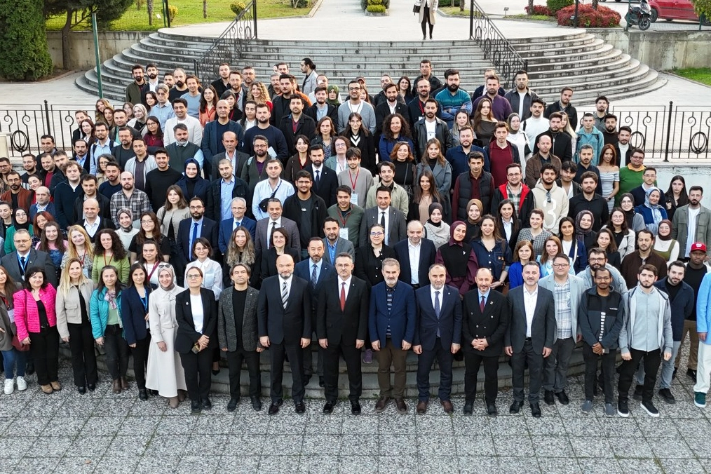Bursa Teknik Üniversitesi mezunları, BTÜ çatısı altında bir araya geldi.