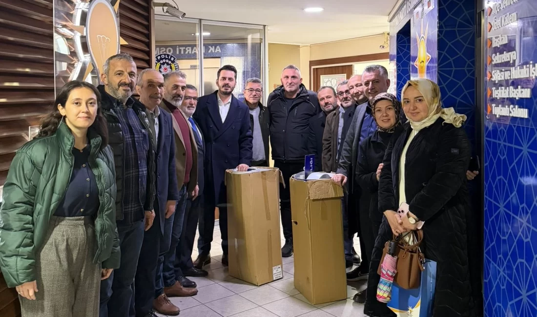 Bursa’da AK Parti Osmangazi İlçe Teşkilatı, stant çalışmaları ve saha