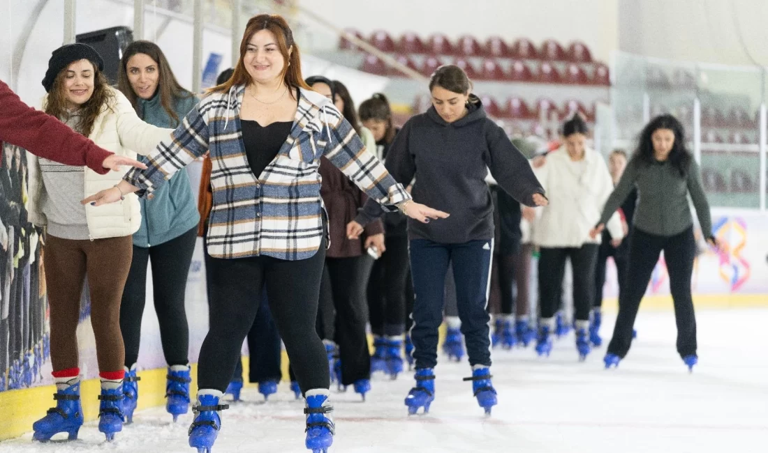 İzmir Büyükşehir Belediyesi, kış sezonunu renkli ve eğlenceli hale getirmek