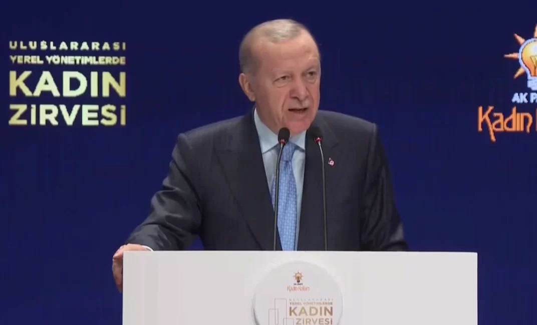 Cumhurbaşkanı Erdoğan, İstanbul’daki Uluslararası Yerel Yönetimlerde Kadın Zirvesi’nde kadının barış,