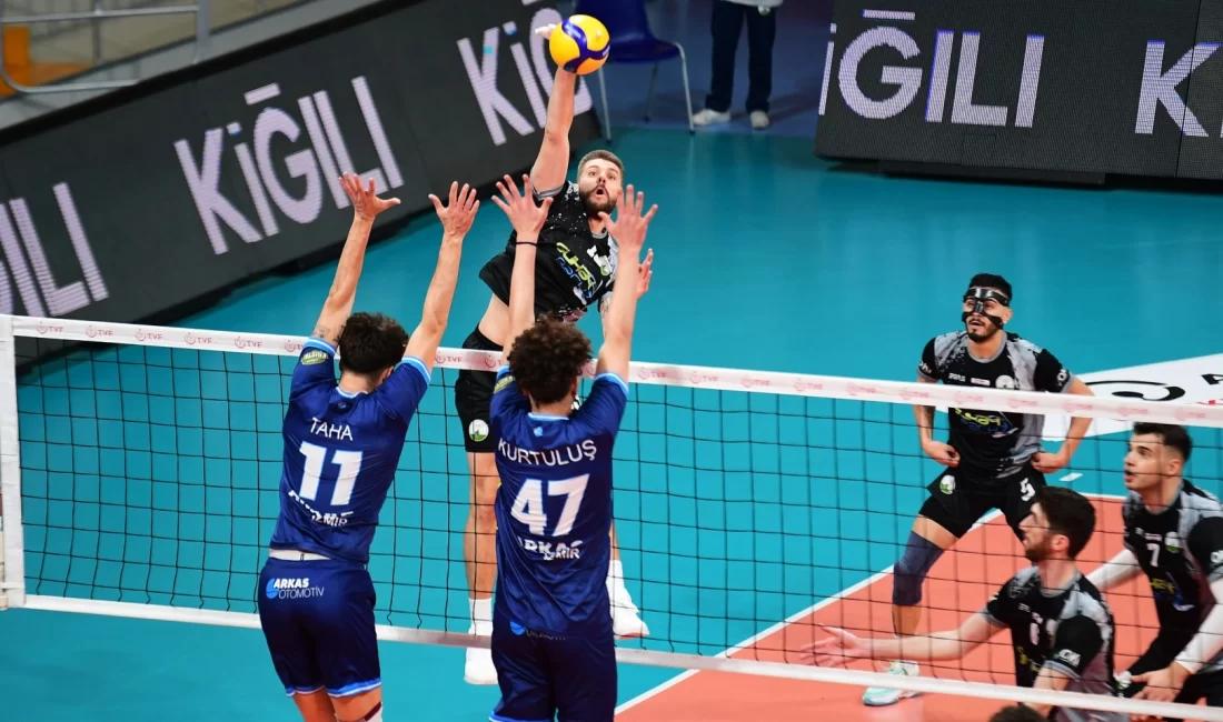 Arabica Coffee House Erkekler Voleybol 1. Ligi’nde Osmangazi Belediyespor, evinde