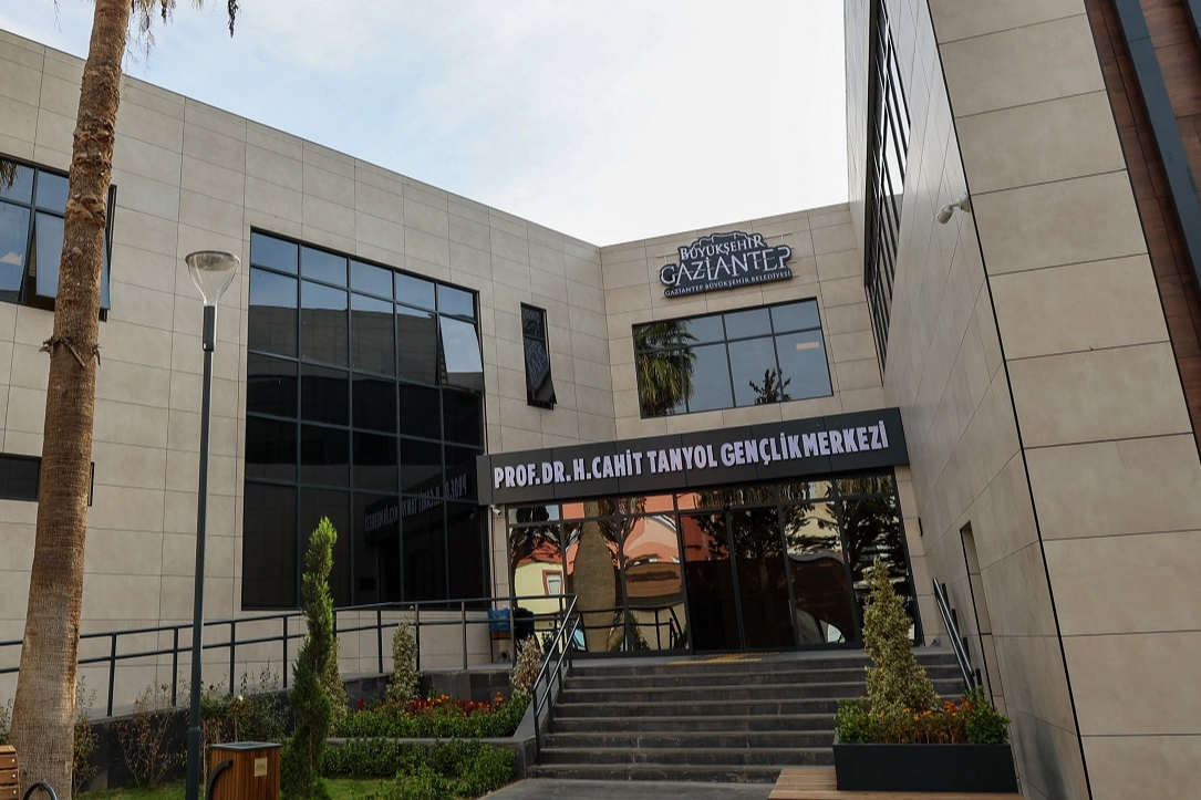 Gaziantep Büyükşehir Belediyesi tarafından Nizip ilçesinde yapımı tamamlanan Prof. Dr.