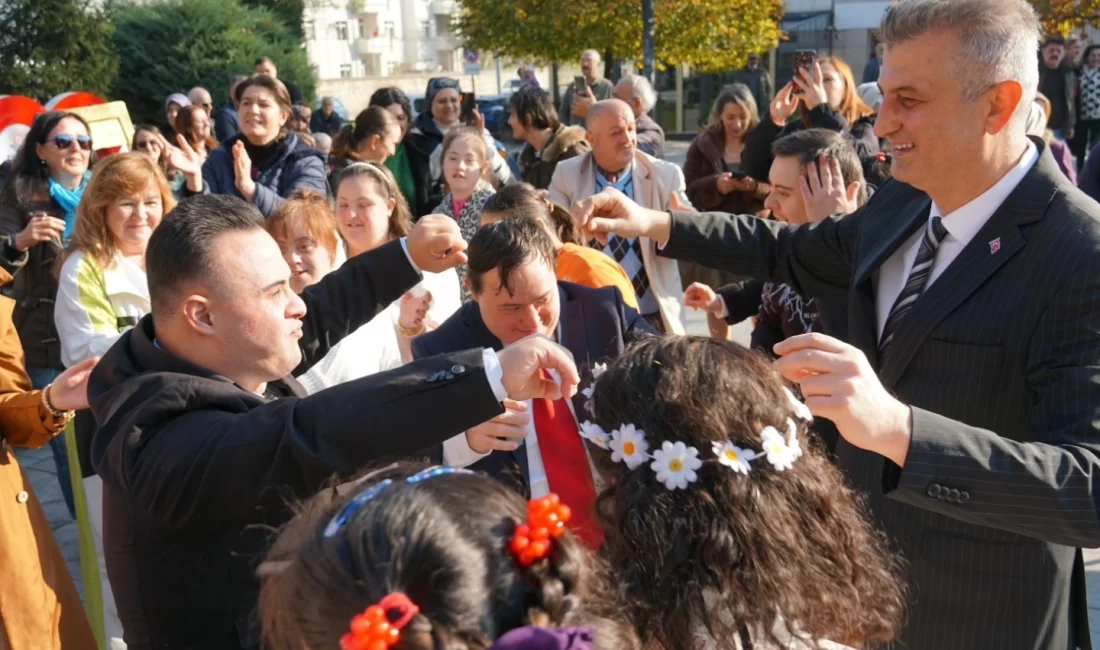 Kocaeli Gölcük’te 3 Aralık Dünya Engelliler Günü kapsamında düzenlenen törende