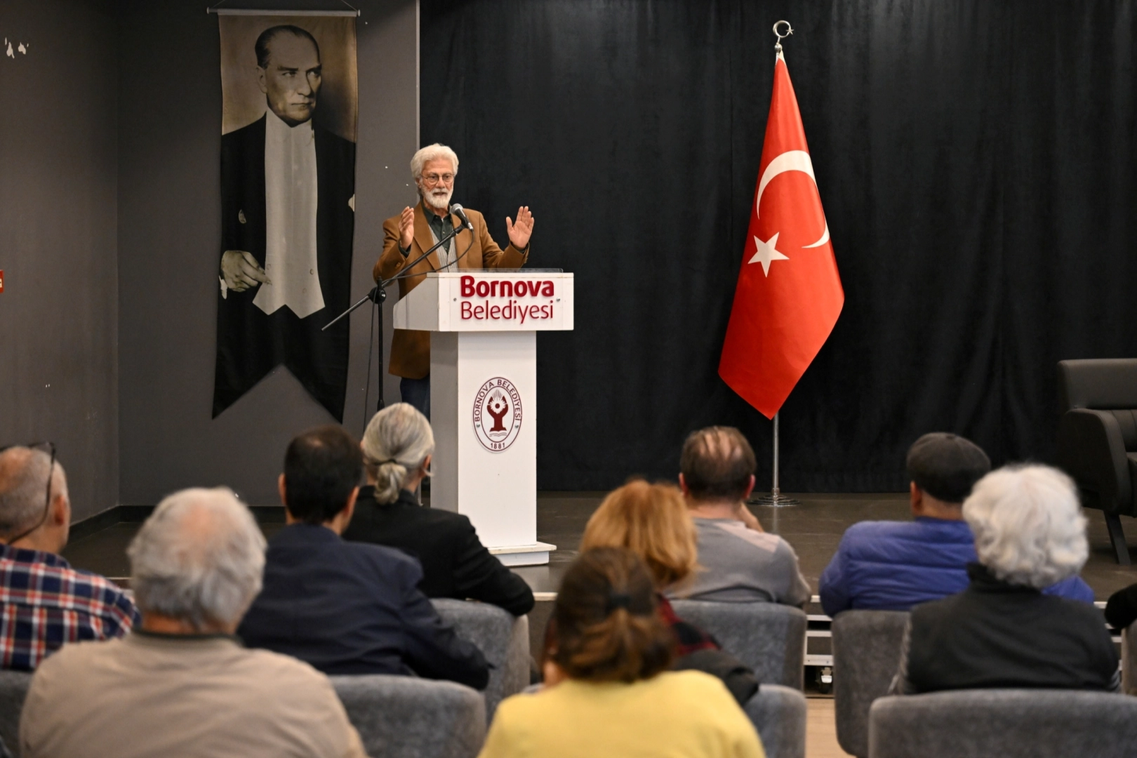 Bornova Belediyesi’nin “Kent Söyleşileri” etkinliğinde bu hafta Şair Tuğrul Keskin