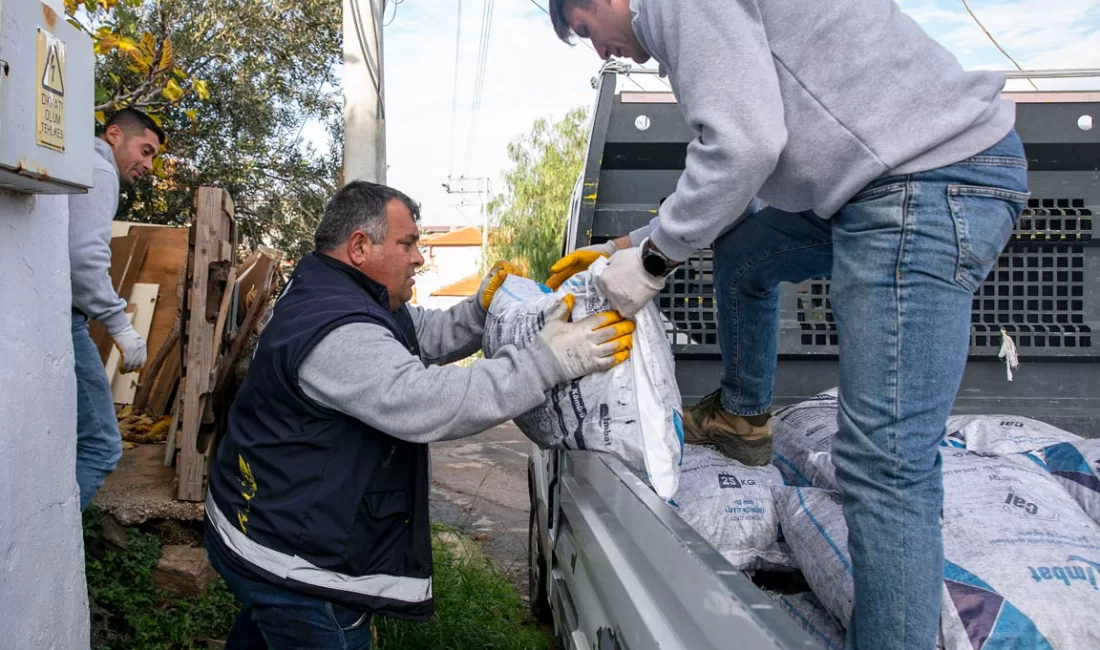 İzmir Güzelbahçe Belediyesi, kış aylarının gelmesiyle ihtiyaç sahibi vatandaşlara kömür