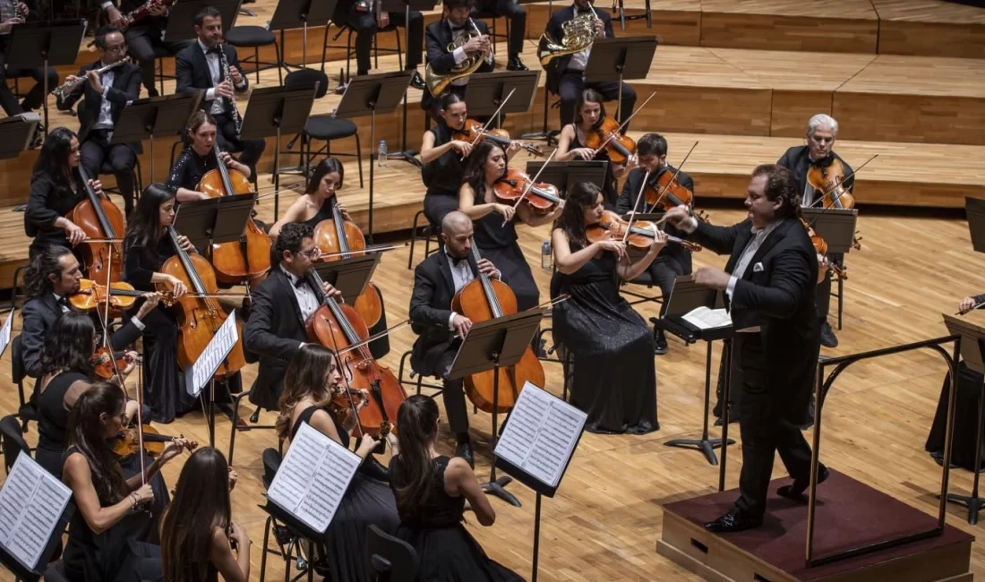 İzmir Büyükşehir Belediyesi’ne bağlı İzmir Oda Orkestrası, 2025-2026 sezonunda dopdolu