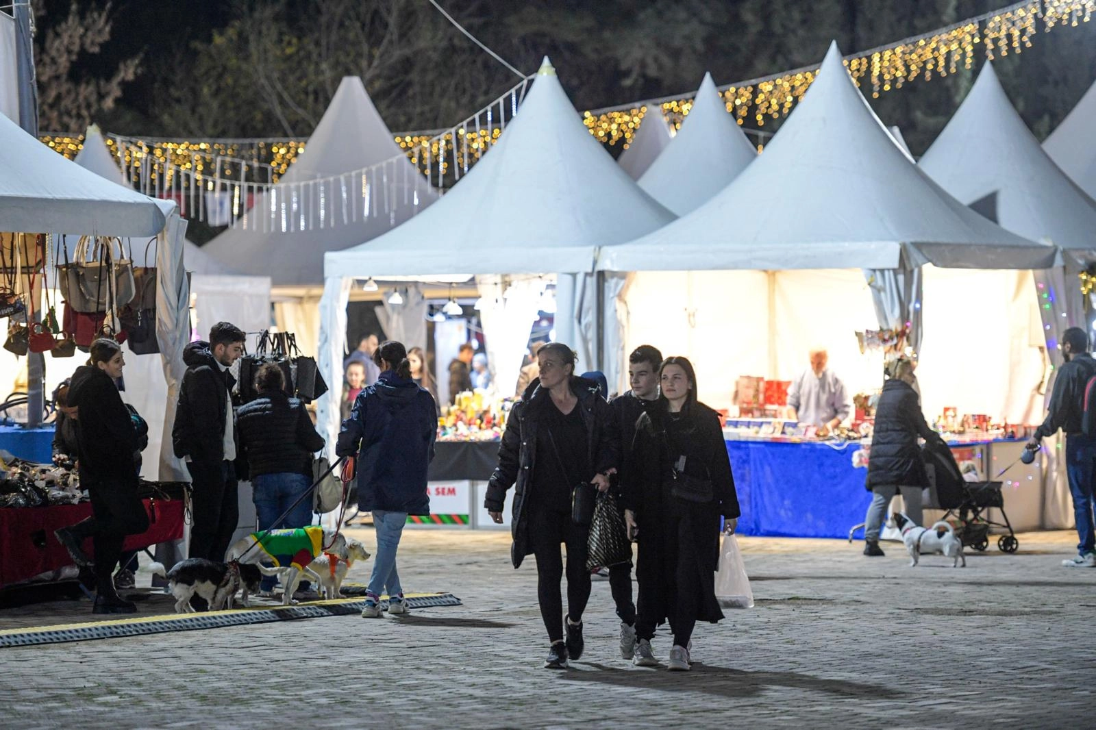 İzmir Büyükşehir Belediyesi tarafından ikinci kez düzenlenen Yeni Yıl Festivali
