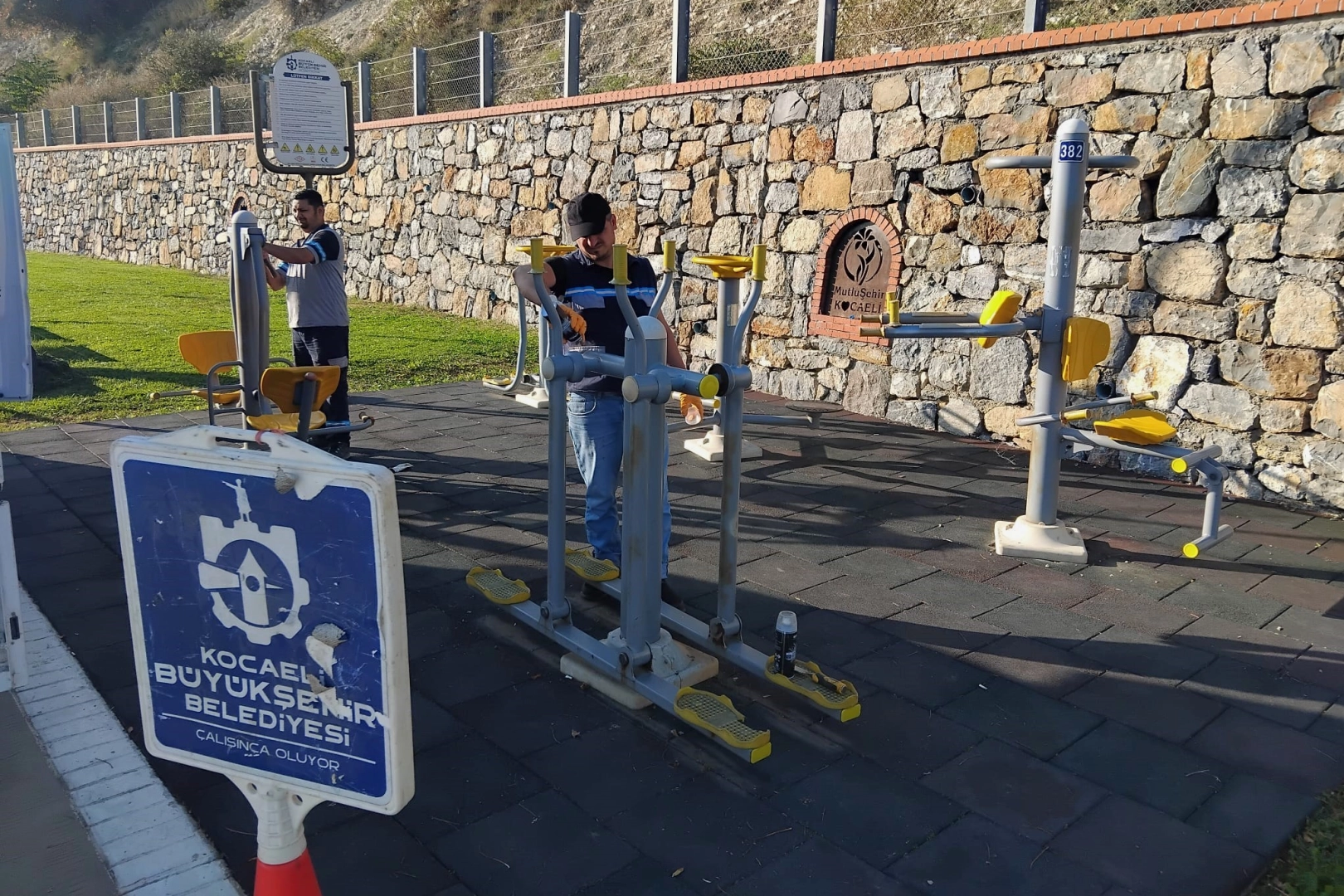 Kocaeli Büyükşehir Belediyesi, Darıca Millet Bahçesi’nde bulunan çocuk oyun alanları