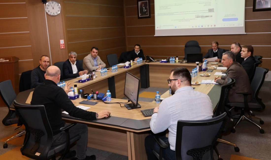 Kocaeli Büyükşehir Belediyesi Encümeni’nde yolcuyla tartışan ve trafik güvenliğini sağlayan