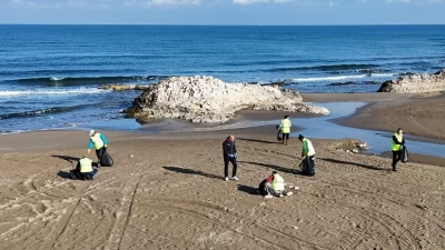 Kocaeli Büyükşehir Belediyesi, yıl boyunca sürdürdüğü kıyı temizlikleri ve izleme