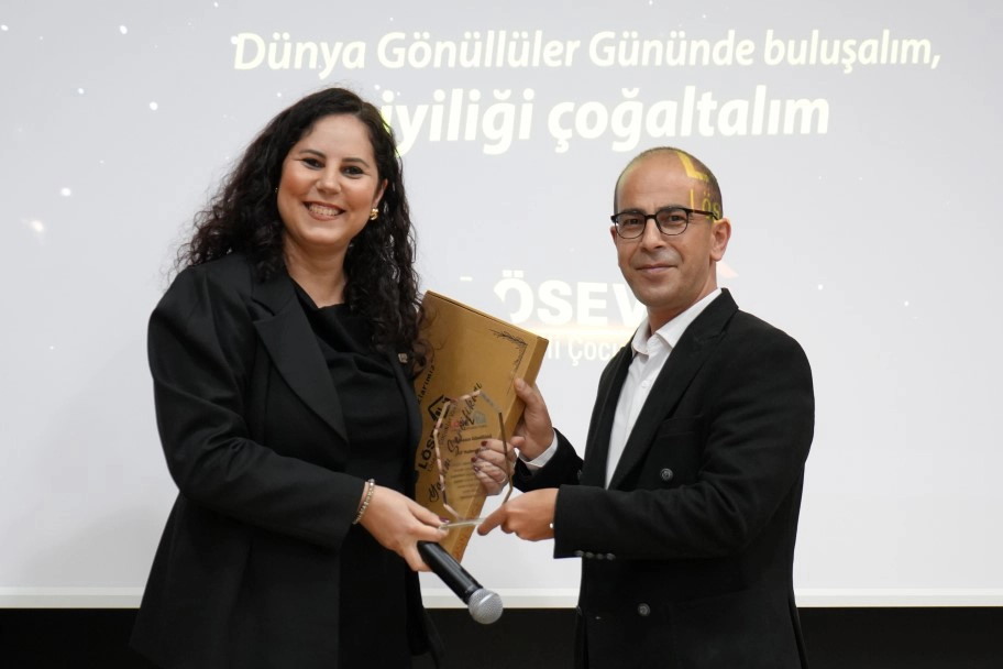 Bu yılın temasını “Sen Varsan Biz Varız” olarak duyuran Lösemili