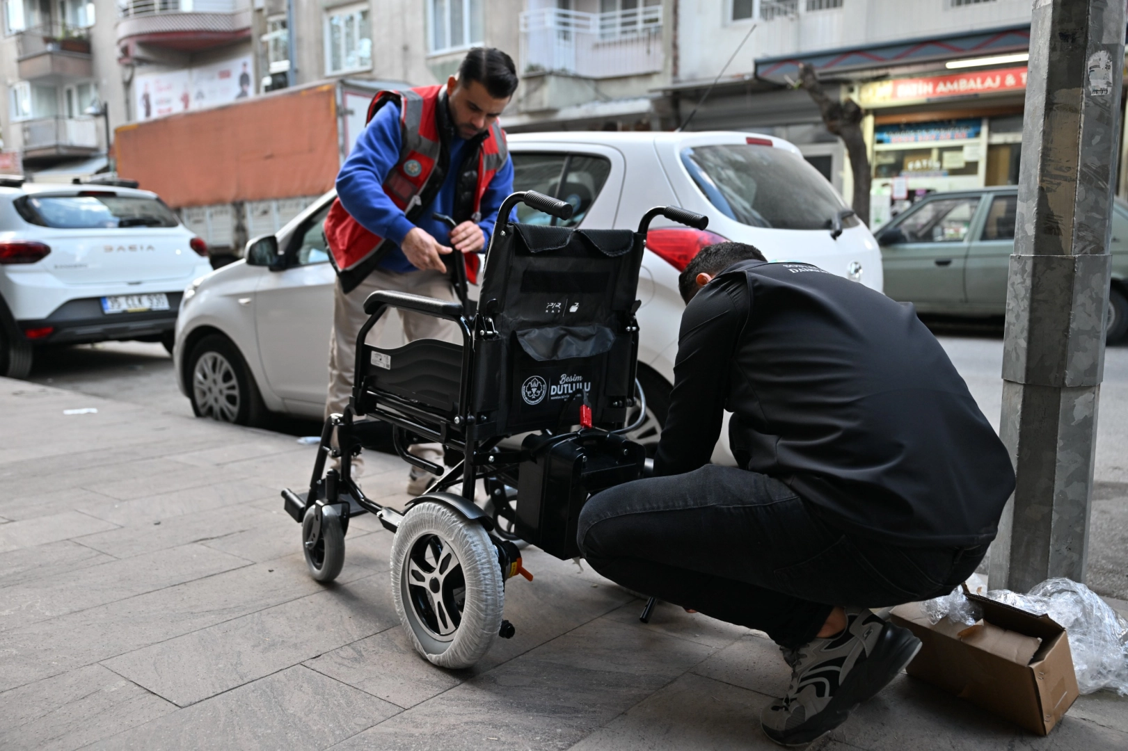 Manisa Büyükşehir Belediyesi, sosyal belediyecilik anlayışıyla vatandaşlara destek olaya devam