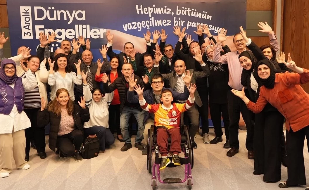 Manisa Büyükşehir Belediye Başkanı Besim Dutlulu, Dünya Engelliler Günü’nde engelli