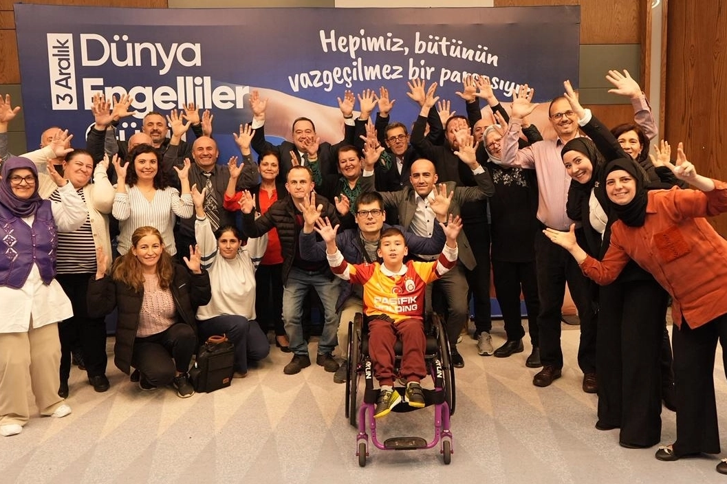 Manisa Büyükşehir Belediye Başkanı Besim Dutlulu, Dünya Engelliler Günü’nde engelli