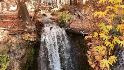 Mardin’in Artuklu ilçesine bağlı Yardere (Kurdisê) Mahallesi’nde bulunan büyüleyici şelale,