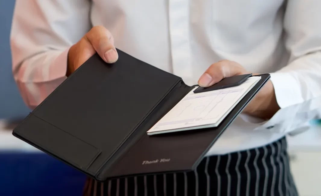 Turizm Restoran Yatırımcıları ve Gastronomi İşletmeleri Derneği (TURYİD), “servis ücreti”