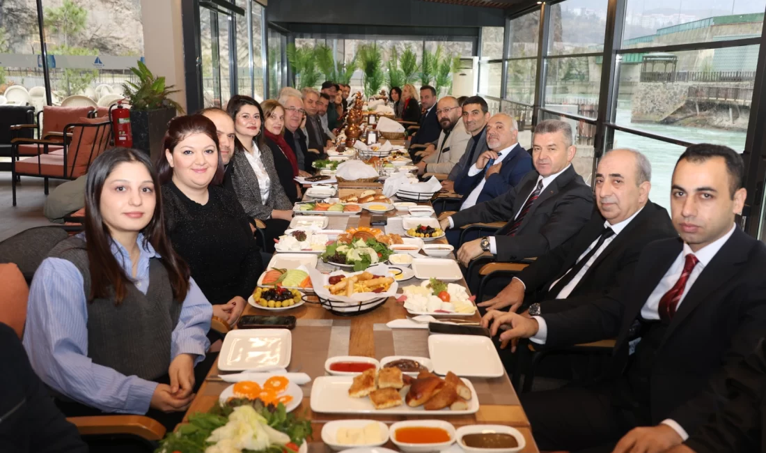  Artvin Valisi Turan Ergün, Türkiye’nin Kafkaslar ve Orta Asya’ya açılan