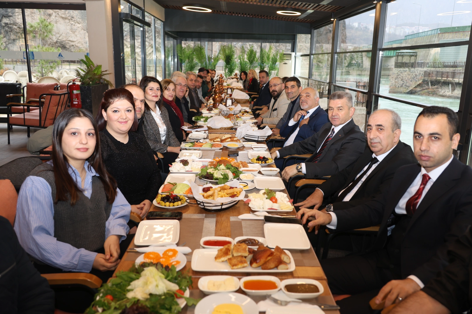  Artvin Valisi Turan Ergün, Türkiye’nin Kafkaslar ve Orta Asya’ya açılan