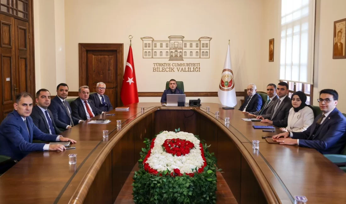 Bilecik Valisi Faik Oktay Sözer başkanlığında, kamu hizmetlerinin değerlendirildiği bir