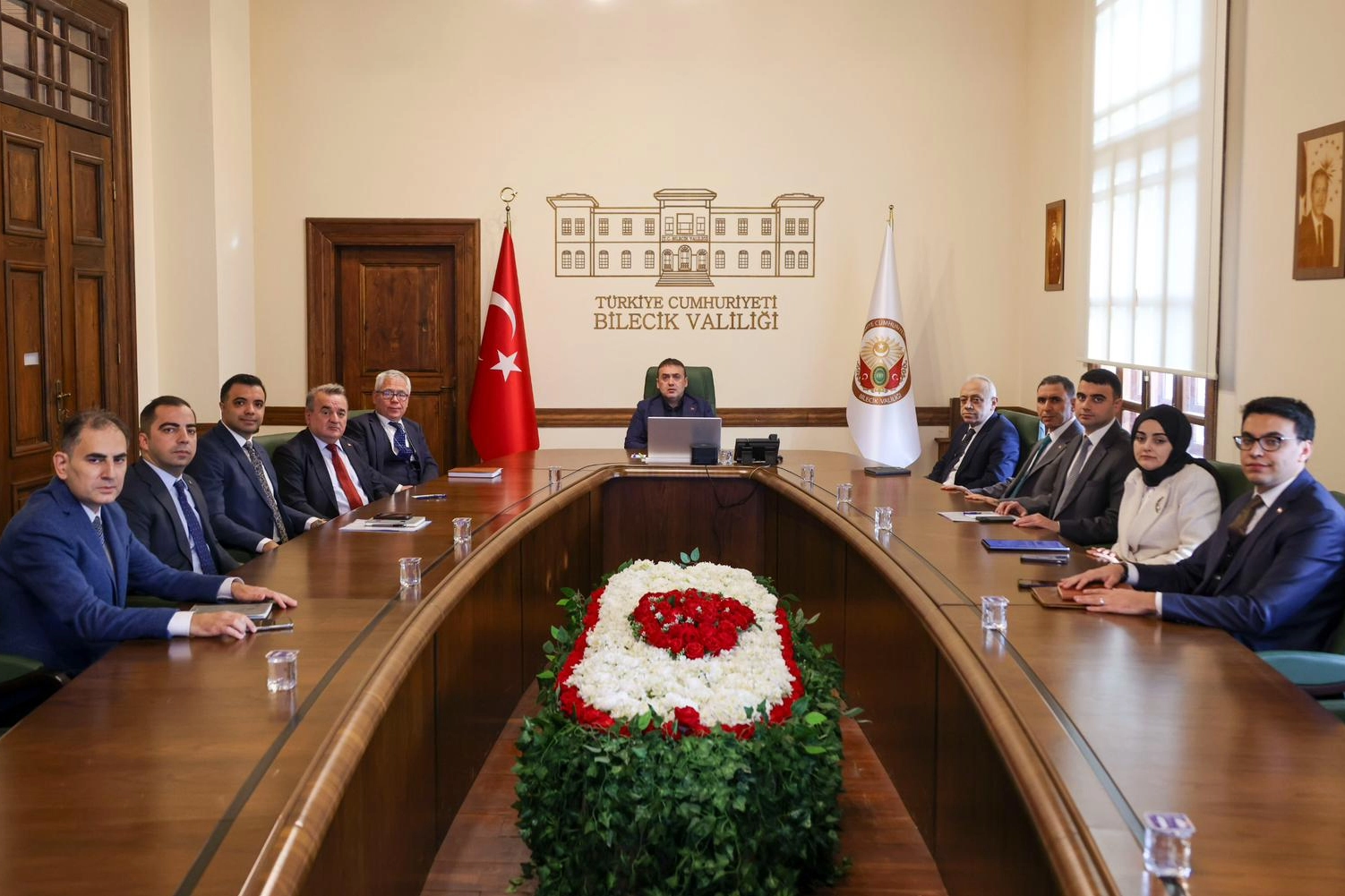 Bilecik Valisi Faik Oktay Sözer başkanlığında, kamu hizmetlerinin değerlendirildiği bir