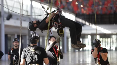 Bursa Büyükşehir Belediyesi bünyesinde personelin gönüllü katılımıyla kurulan Bursa Acil