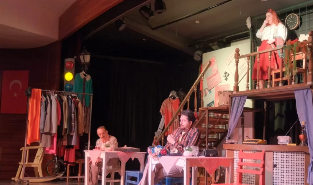 Bursa’da İnegöl Belediyesi’nin “Sahnede Festival Var” sloganıyla düzenlediği Tiyatro Festivali