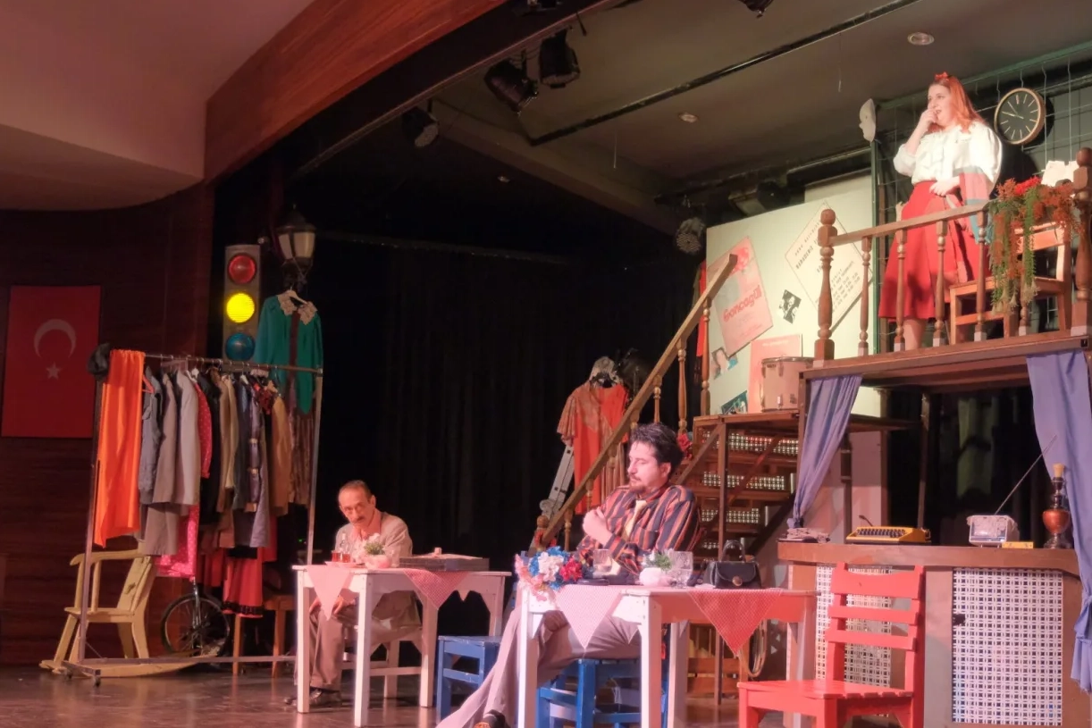 Bursa’da İnegöl Belediyesi’nin “Sahnede Festival Var” sloganıyla düzenlediği Tiyatro Festivali