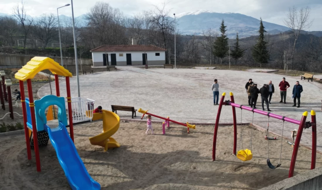 Bursa’da İnegöl Belediyesi, Sarıpınar Mahallesinde hayata geçirdiği meydan düzenlemesiyle mahallede