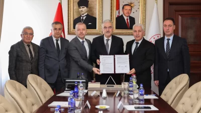 Bursa Valisi Erol Ayyıldız, Nilüfer ilçesi Akçalar Mahallesi’nde yapılacak 32