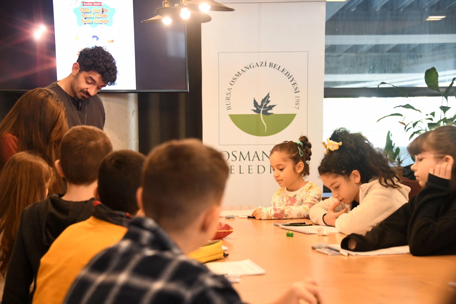 Bursa’da Osmangazi Belediyesi, çocukların sömestr tatilini verimli, eğlenceli ve öğretici
