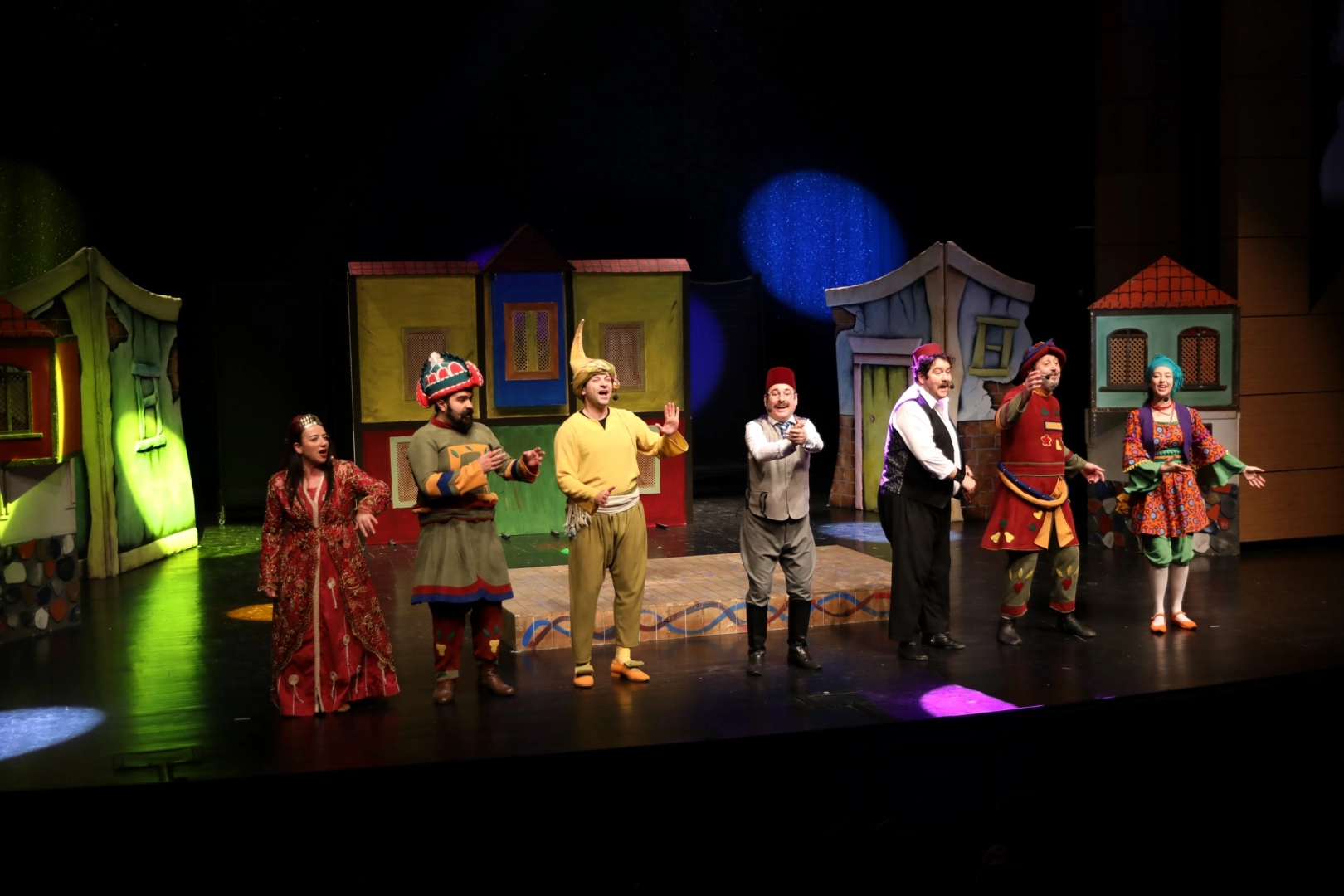 Samsun Büyükşehir Belediyesi çocukların tatil coşkusunu kültür ve sanatla taçlandırıyor.