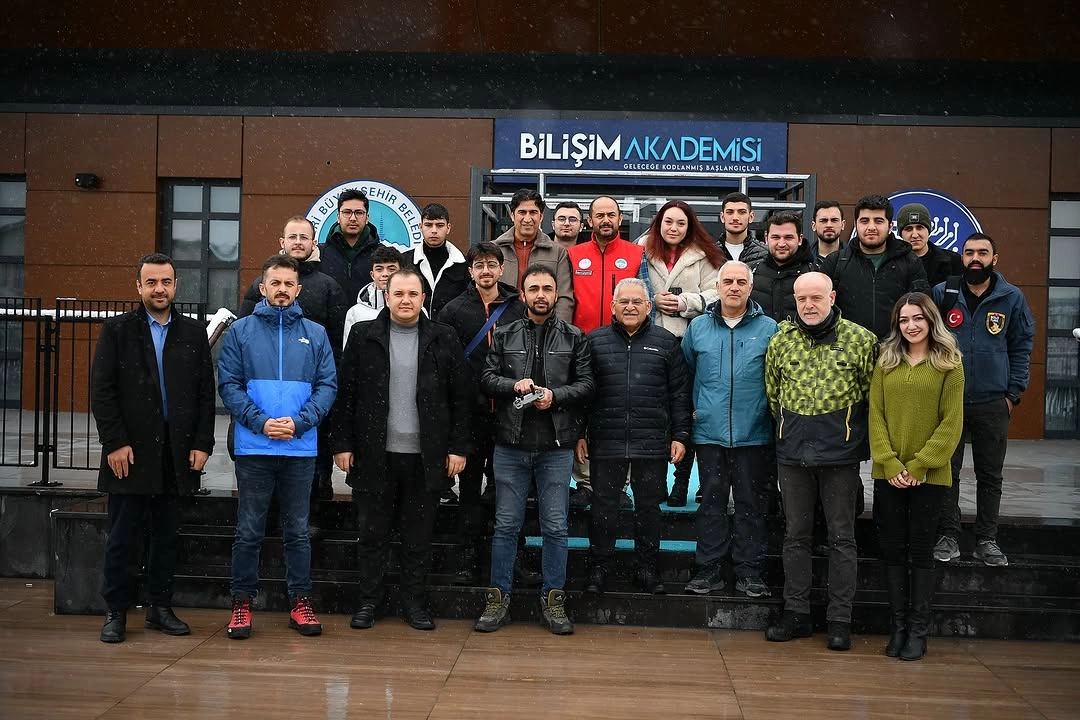 Kayseri Büyükşehir Belediyesi, akıllı şehircilik alanında hayata geçirdiği yenilikçi projelerle