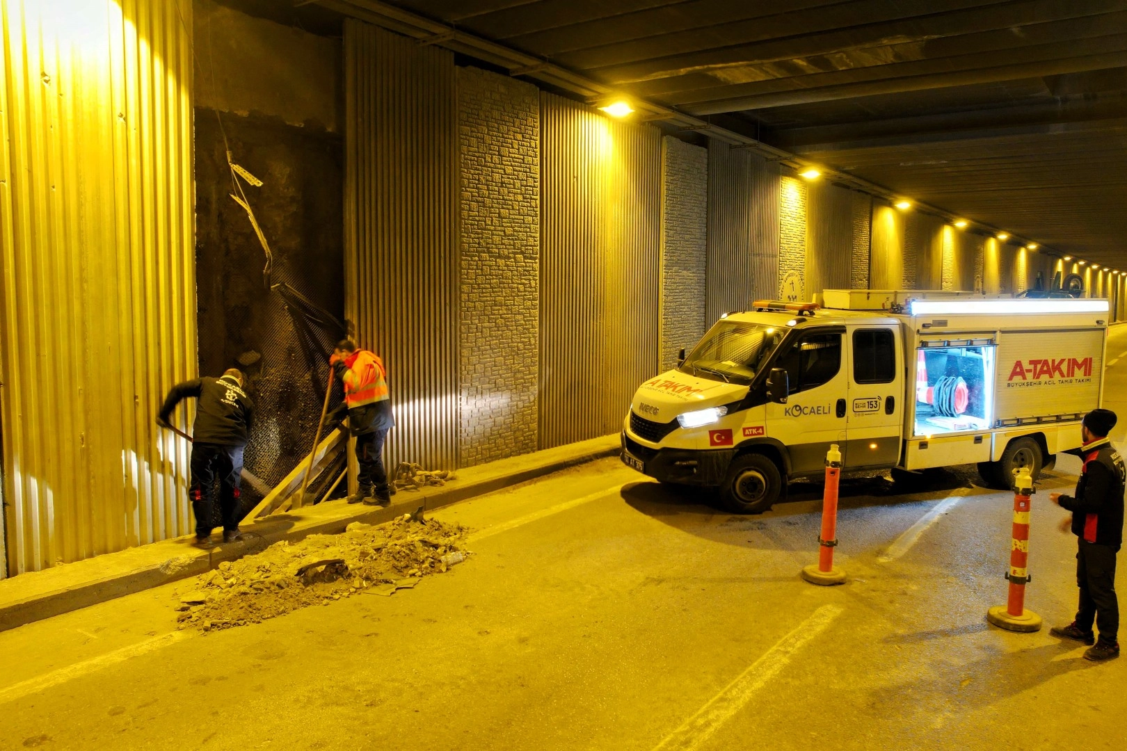 Kocaeli Büyükşehir Belediyesi, İzmit ilçesi Seka Tüneli’nde trafik kazası sonucu