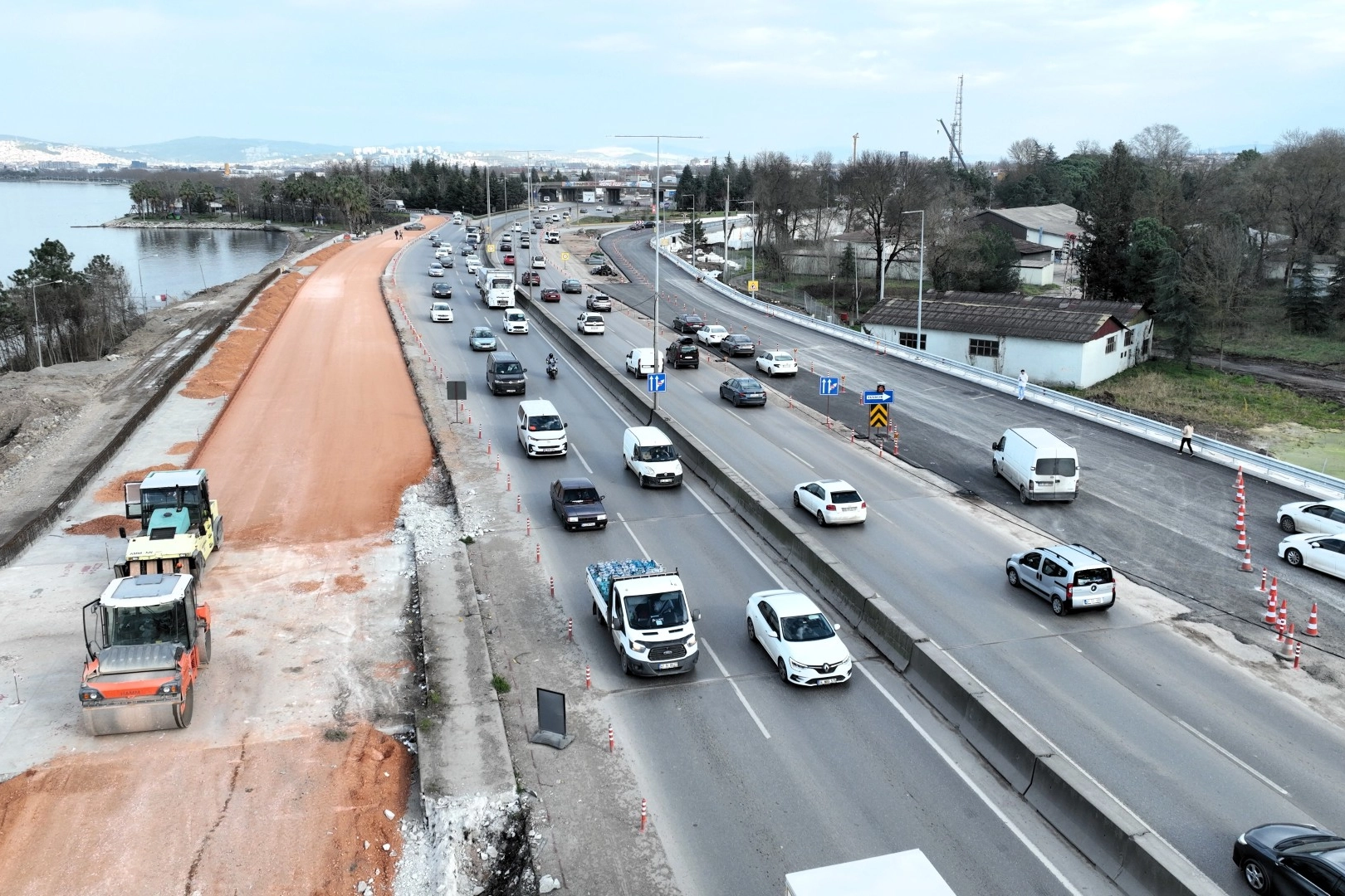 Kocaeli Büyükşehir Belediyesi, kent içi ulaşıma yepyeni hizmetlerle çözüm olmaya