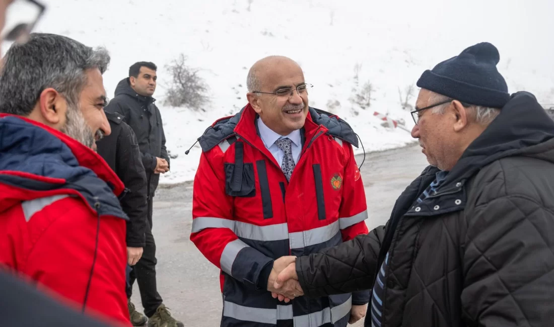 Malatya Büyükşehir Belediye Başkanı Sami Er, kentte etkili olan kar