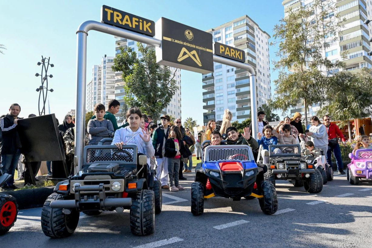 Mersin Büyükşehir Belediyesi Kadın ve Aile Hizmetleri Dairesi Başkanlığı bünyesinde