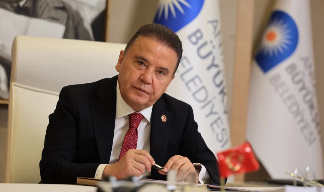 Yolsuzluk ve rüşvet soruşturmasında tutuklanan Antalya eski Büyükşehir Belediye Başkanı